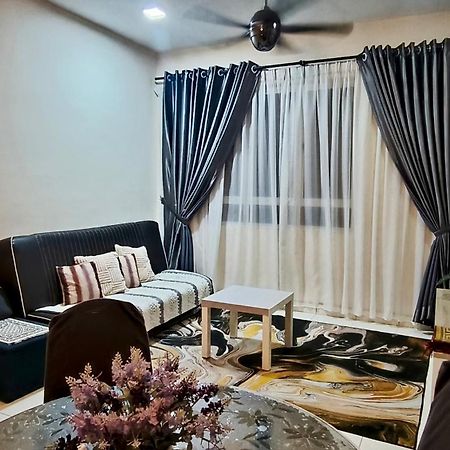 Leezahomestay Bayan Lepas Exteriér fotografie