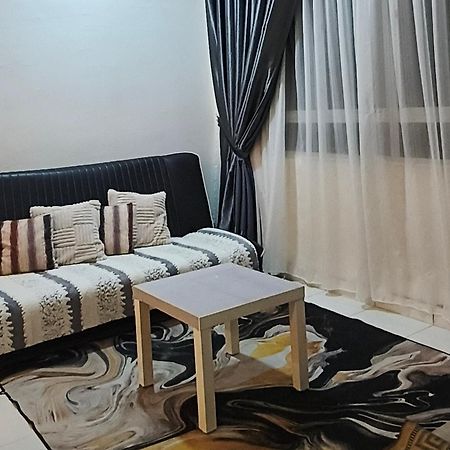 Leezahomestay Bayan Lepas Exteriér fotografie